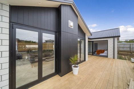 Photo of property in 23 Nadine Stanton Drive, Bell Block, New Plymouth, 4312