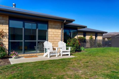 Photo of property in 5 Crabbe Place, Cromwell, 9310