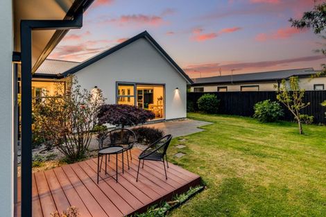 Photo of property in 5 Warhorse Gate, Halswell, Christchurch, 8025