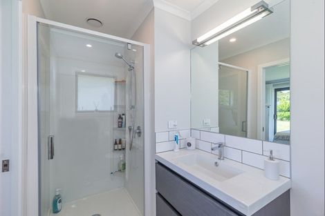 Photo of property in 33 Ohau Terraces, Ohau, 5570