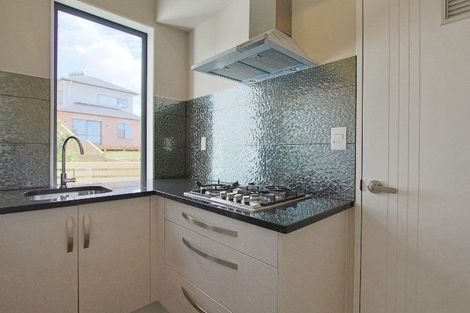 Photo of property in 25c Arrowsmith Drive, Flat Bush, Auckland, 2019