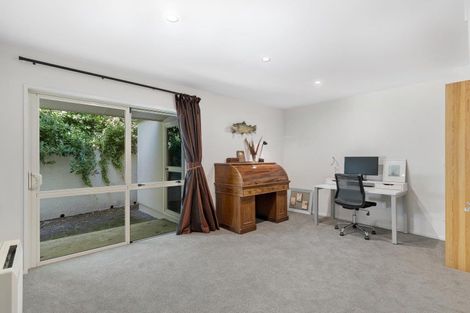Photo of property in 11 Morrows Mead, Wanaka, 9305