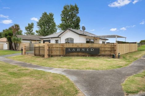 Photo of property in 1 Ashmere Lane, Weymouth, Auckland, 2103