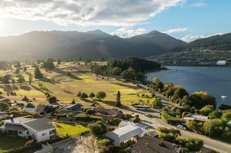 Photo of property in 732 Peninsula Road, Kelvin Heights, Queenstown, 9300