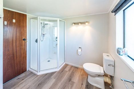 Photo of property in 18 Warwick Place, Springvale, Whanganui, 4501