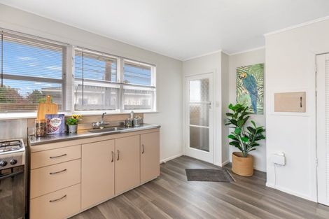 Photo of property in 27 Freyberg Street, Levin, 5510