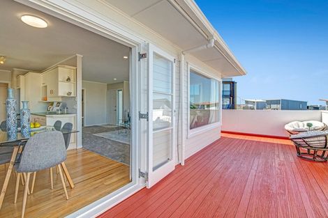 Photo of property in 1/56 Potter Avenue, Northcote, Auckland, 0627