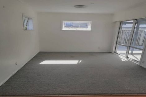Photo of property in 1/30 Bruce Road, Glenfield, Auckland, 0629