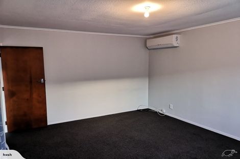 Photo of property in 4 Hinau Street, Tawa, Wellington, 5028