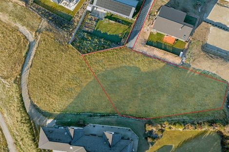 Photo of property in 33 Tomtit Crescent, Lake Hawea, 9382