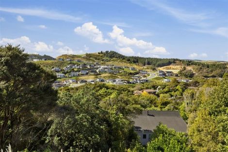Photo of property in 25 Exploration Way, Whitby, Porirua, 5024