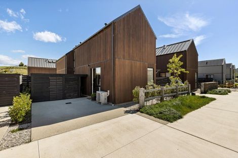 Photo of property in 12 Woolshed Road, Jacks Point, Queenstown, 9371