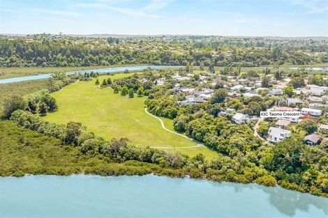 Photo of property in 43c Taioma Crescent, Te Atatu Peninsula, Auckland, 0610