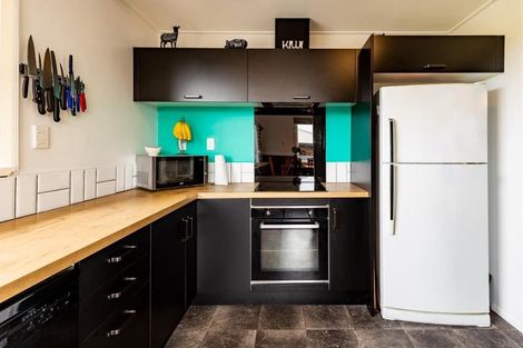 Photo of property in 15 Timaru Road, Waimate, 7924