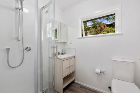 Photo of property in 2/12a Ondine Place, Glenfield, Auckland, 0629