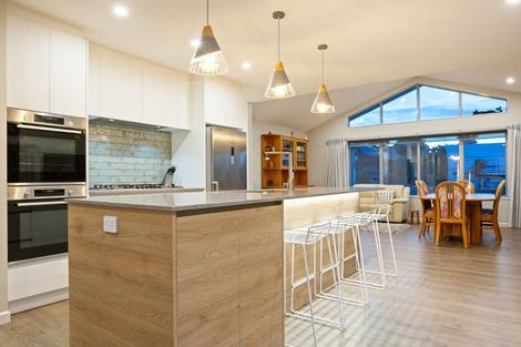 Photo of property in 118 Rosetta Road, Raumati South, Paraparaumu, 5032