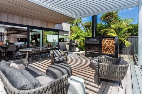 Photo of property in 11 Cheltenham Road, Devonport, Auckland, 0624