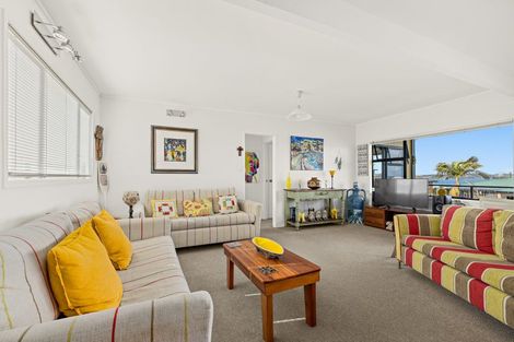 Photo of property in 4 Kotuku Place, Snells Beach, 0920