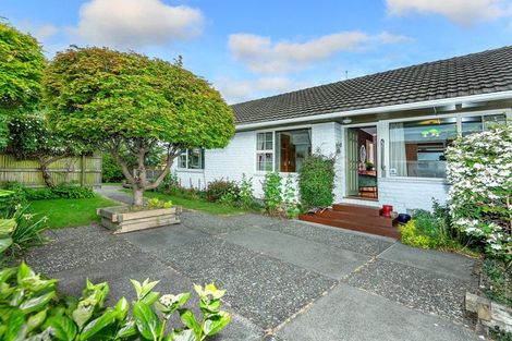 Photo of property in 16 Freebairn Street, Redwood, Christchurch, 8051