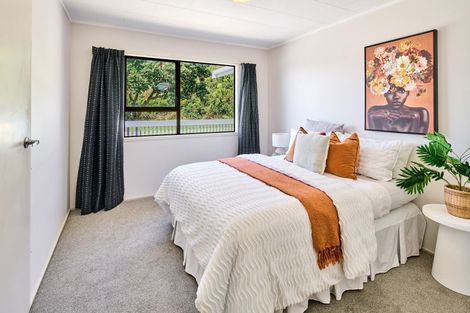 Photo of property in 55 Omapere Street, Whitby, Porirua, 5024