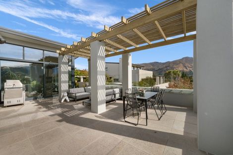 Photo of property in 8b Minaret Ridge, Wanaka, 9305