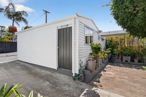 Photo of property in 1/7a Corunna Road, Milford, Auckland, 0620