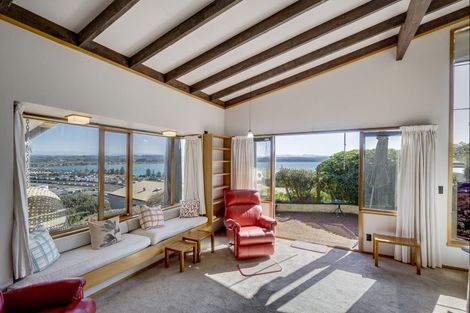 Photo of property in 34 Roslyn Road, Bluff Hill, Napier, 4110