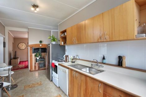 Photo of property in 21 Bond Street, Marton, 4710