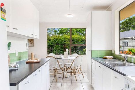 Photo of property in 25 Pinotage Place, Huapai, Kumeu, 0810