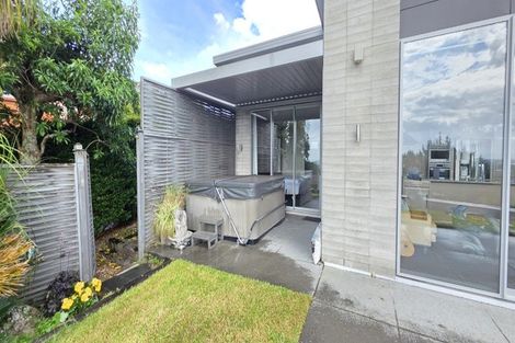 Photo of property in 34 Holcombrooke Lane, Welcome Bay, Tauranga, 3175