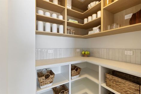 Photo of property in 61 Moncks Spur Road, Redcliffs, Christchurch, 8081