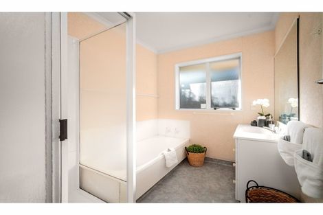 Photo of property in 15 Villa Grove, Ilam, Christchurch, 8041