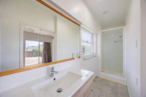 Photo of property in 4 Blanc Road, Silverdale, 0932