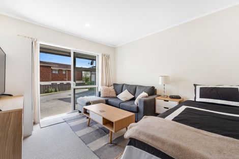 Photo of property in 2/42 Cromdale Avenue, Highland Park, Auckland, 2010