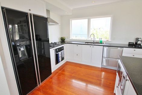 Photo of property in 78 Hillcrest Avenue, Hillcrest, Auckland, 0627