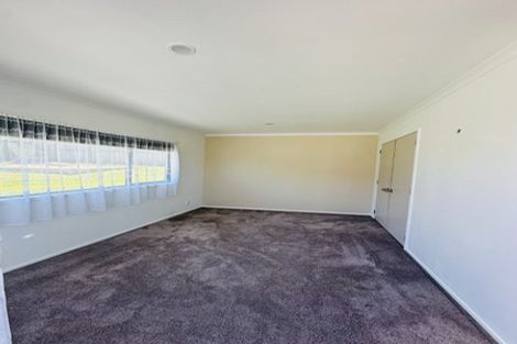 Photo of property in 50 Athena Drive, Totara Vale, Auckland, 0629