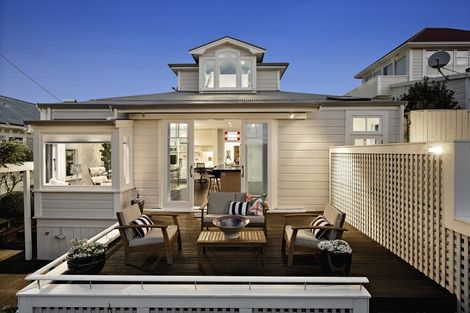 Photo of property in 18 Central Terrace, Kelburn, Wellington, 6012