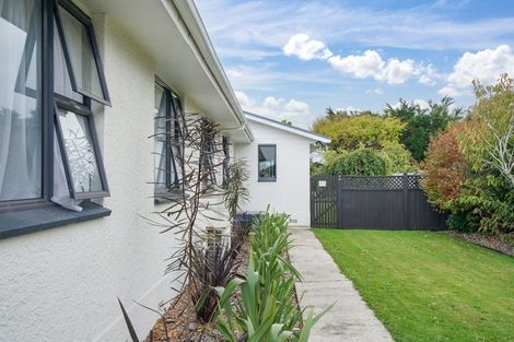 Photo of property in 64 Watt Road, Otatara, Invercargill, 9879