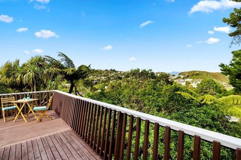 Photo of property in 28a Cheltenham Terrace, Newlands, Wellington, 6037