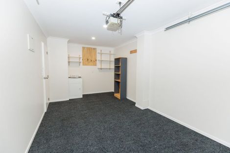 Photo of property in 2a Stella Grove, Newlands, Wellington, 6037