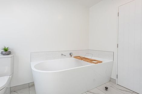 Photo of property in 7 Kakapo Lane, Redwood, Christchurch, 8051