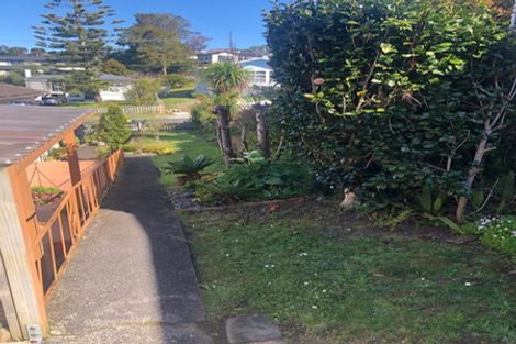 Photo of property in 2/20 Sheridan Drive, New Lynn, Auckland, 0600