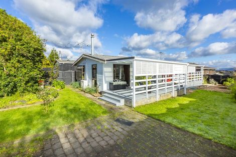 Photo of property in 2/23 Roband Crescent, Brown Owl, Upper Hutt, 5018