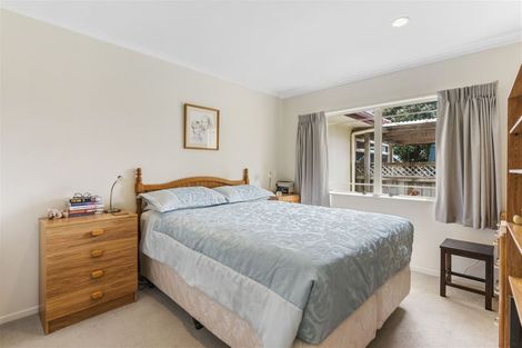 Photo of property in 8 Fulmar Way, Unsworth Heights, Auckland, 0632