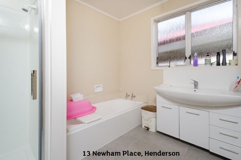 Photo of property in 13 Newham Place, Henderson, Auckland, 0612