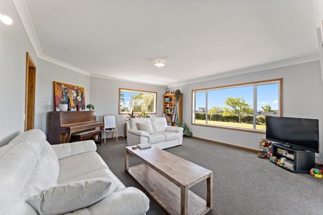 Photo of property in 221 Amreins Road, Taupaki, Henderson, 0782