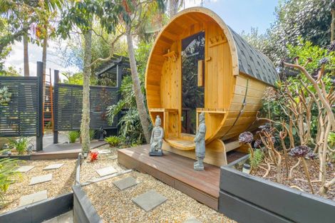 Photo of property in 118 Brook Place, Whangamata, 3620