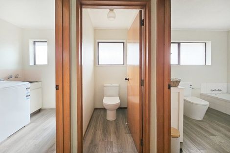 Photo of property in 18 Regency Crescent, Redwood, Christchurch, 8051