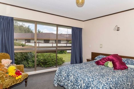 Photo of property in 10 Smith Street, Dannevirke, 4930
