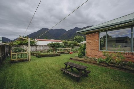 Photo of property in 17 Pekanga Drive, Fox Glacier, 7886